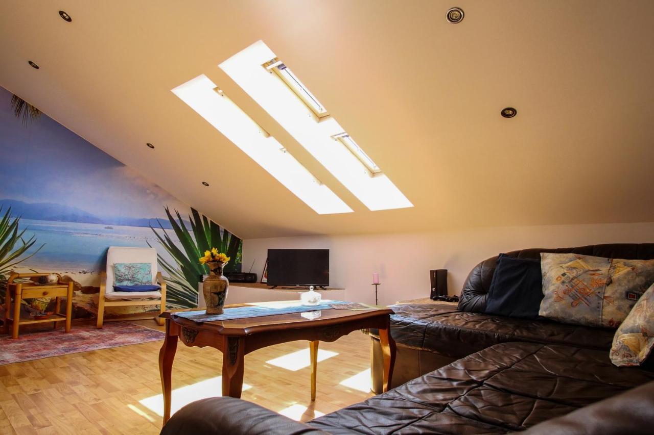 Amu Apartment Pola Esterno foto